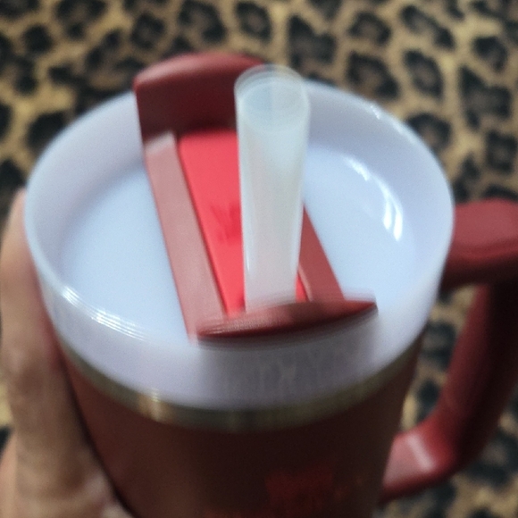 Stanley Maroon Quencher Tumbler with Handlelittle Scratch - Picture 11 of 13